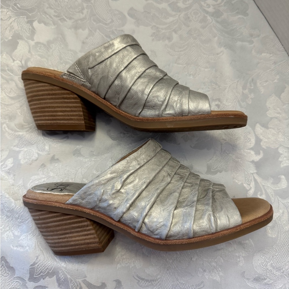 Sofft 8.5M Pienza Leather Pleated Mule Sandal Comfort‎ Shoe Silver - Picture 7 of 10